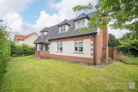 3 bedroom detached house for sale, Blackthorn Road, Attleborough