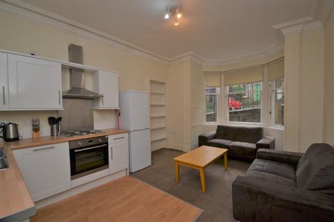 3 bedroom apartment to rent, Princes Street, Stirling FK8