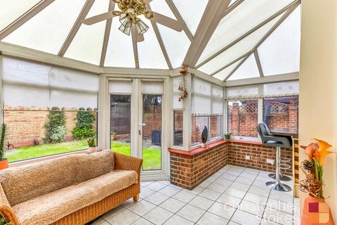 21 Elgin Road, Cheshunt, Waltham Cross, EN8 8QL