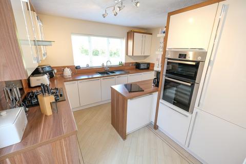 3 bedroom detached house for sale, Spring Shaw Road, Orpington