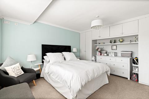 1 Clarence Road, Capel Le Ferne, Folkestone, CT18 7JU