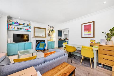 2 bedroom flat for sale, Elm Park, SW2