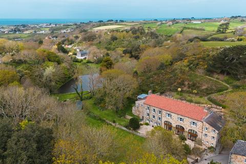 4 bedroom detached house for sale, Route De Quanteraine, St. Pierre Du Bois