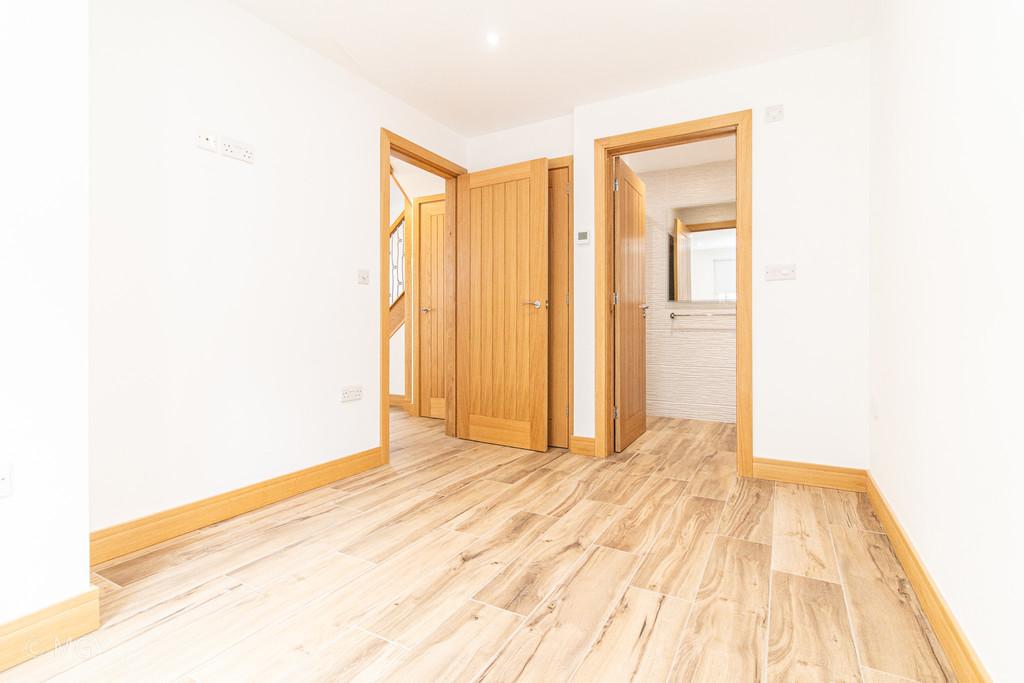 37 Huron Cre-20