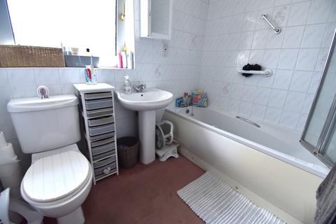 5 Redfern Road, Uttoxeter, ST14 7DJ