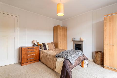 55 Monteith Drive, Clarkston, Glasgow, G76 8NX