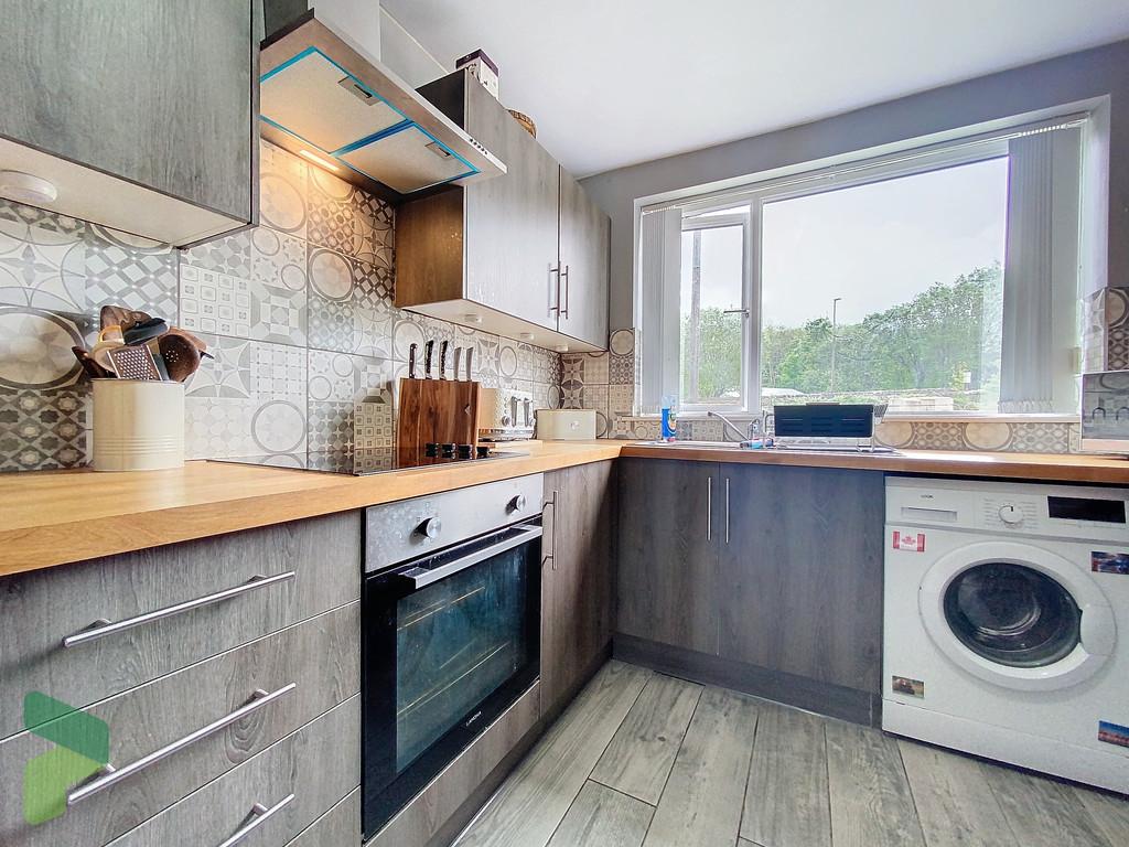 Fully Fitted Kitchen