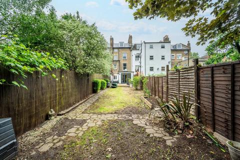 15 Wisteria Road, London, SE13 5HW