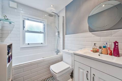 15 Wisteria Road, London, SE13 5HW