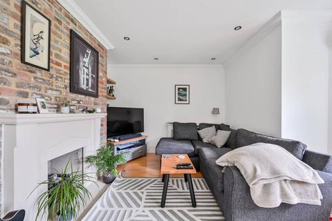 2 bedroom flat for sale, Cedars Close, Belmont Hill, Blackheath, London, SE13