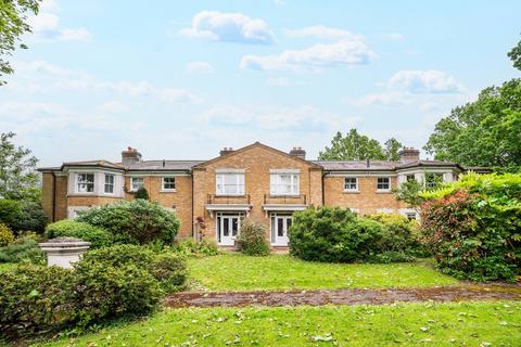 2 bedroom flat for sale, Cedars Close, Belmont Hill, Blackheath, London, SE13