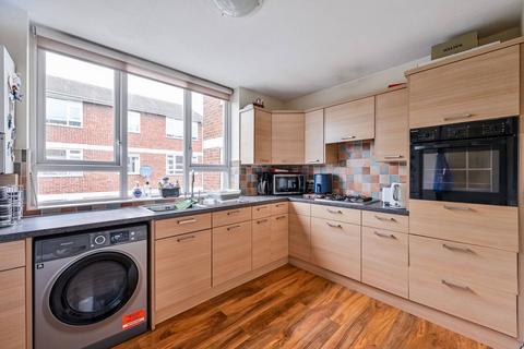 2 bedroom flat for sale, Wythfield Road, Eltham, London, SE9