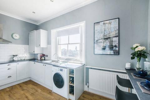 3 bedroom flat to rent, Shooters Hill, Blackheath, London, SE3