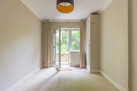 2 bedroom flat for sale, Woodstock Road, Stroud Green, London, N4