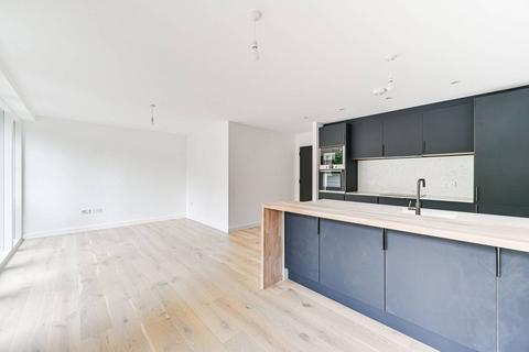 3 bedroom flat to rent, Kenley Lane, Coulsdon, Kenley, CR8
