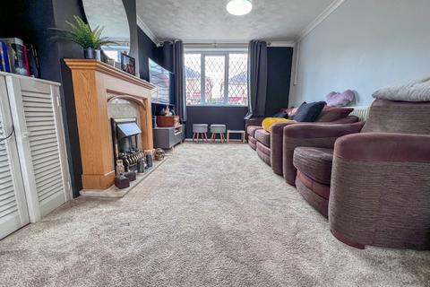 3 bedroom end of terrace house for sale, Curry Road, Grimsby, N.E Lincolnshire, DN34