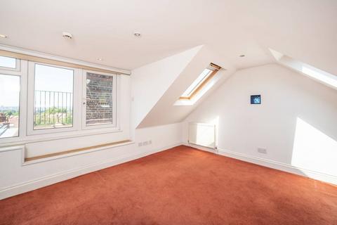 1 bedroom flat to rent, Platts Lane, Hampstead, London, NW3