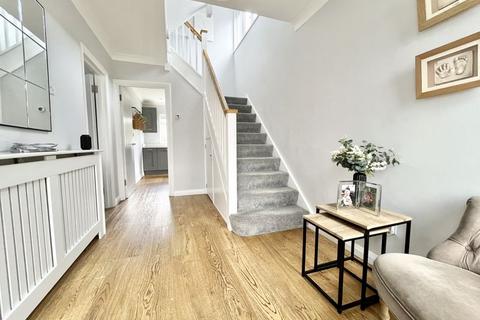 7 Farm Vale, Bexley, DA5 1NJ