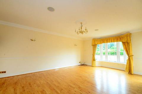 3 bedroom flat to rent, Wyatt Drive, Castelnau, London, SW13