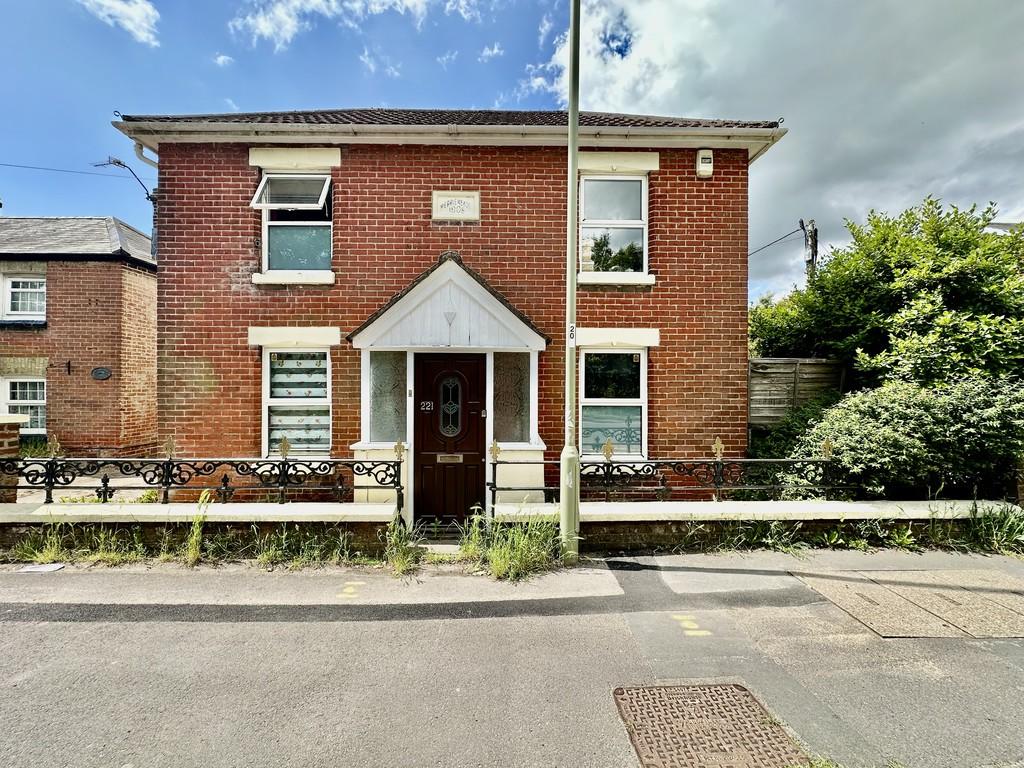 Hampton Lane, Blackfield, Southampton 4 bed detached house for sale £