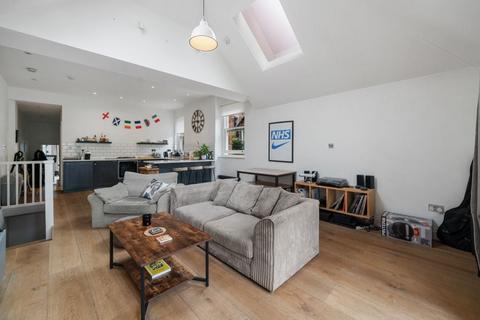 3 bedroom flat for sale, West Hill, Putney, SW15