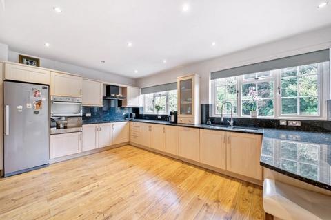 4 bedroom detached house for sale, Manor Gardens, South Croydon