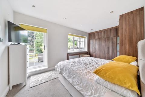 7 Manor Gardens, South Croydon, CR2 7BU