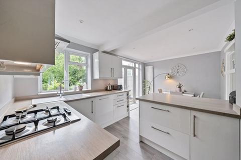 9 Roke Road, Kenley, CR8 5NQ