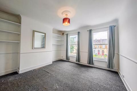 2 bedroom flat to rent, Burrage Road, Woolwich, London SE18