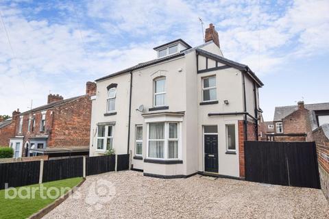 3 bedroom semi-detached house for sale, Clifton Mount, CLIFTON