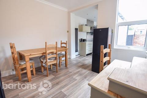 15 Clifton Mount, Rotherham, S65 2AQ