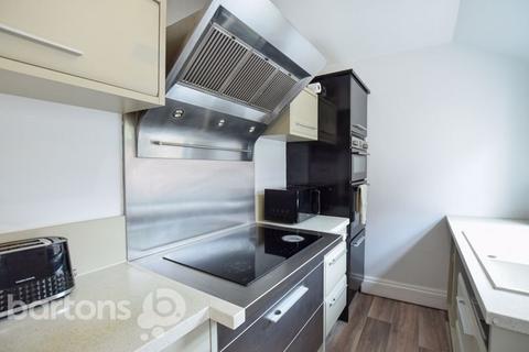 15 Clifton Mount, Rotherham, S65 2AQ