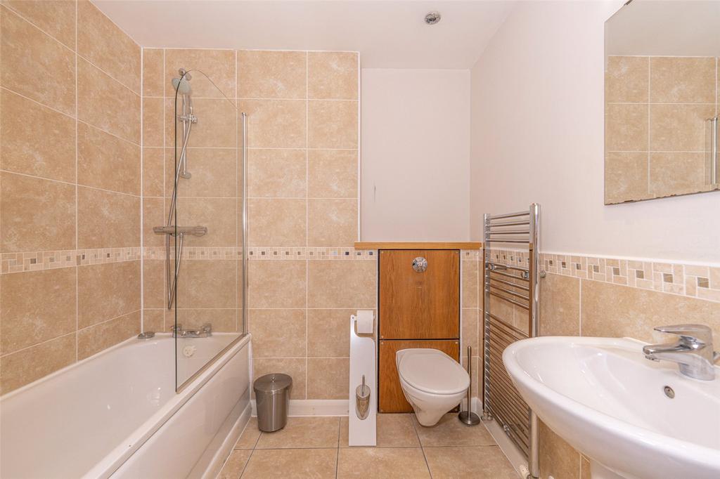 En Suite Bathroom