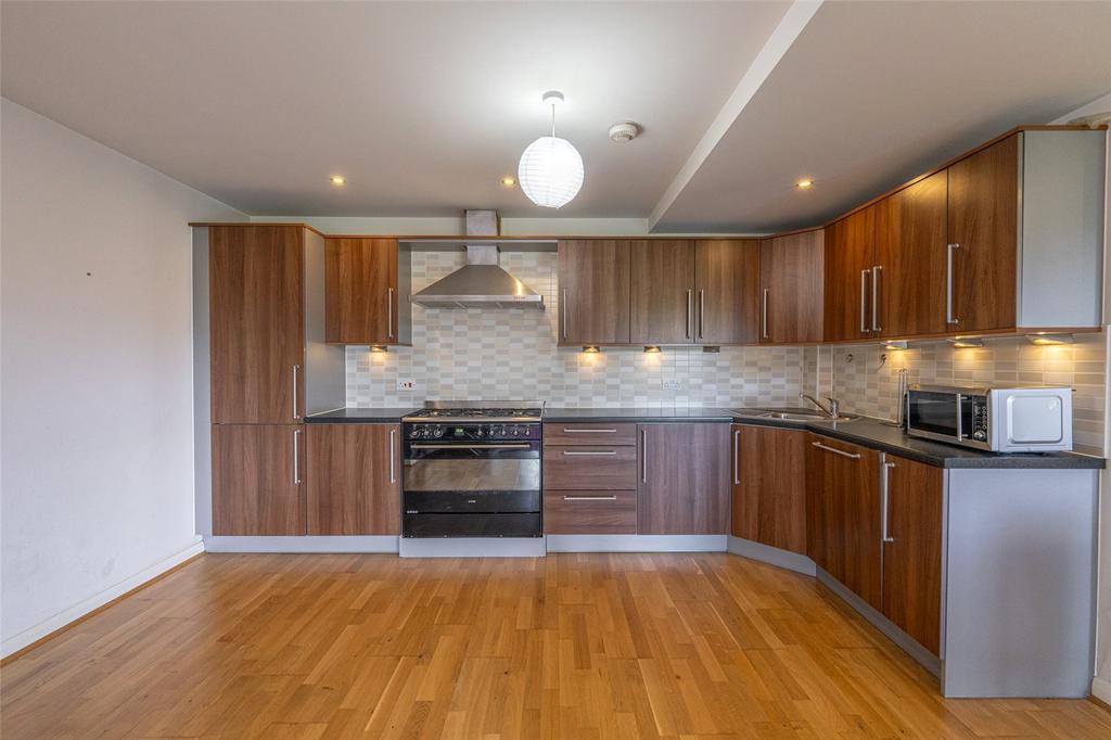 Kitchen Area Alt