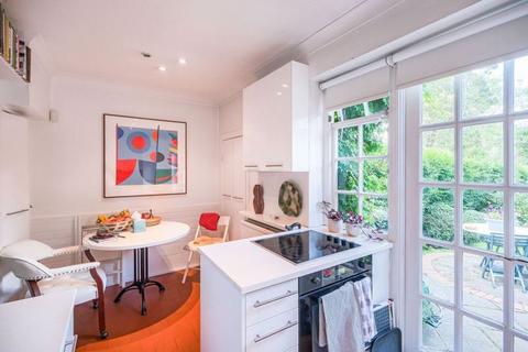 2 bedroom terraced house for sale, Westholm, Hampstead Garden Suburb, NW11