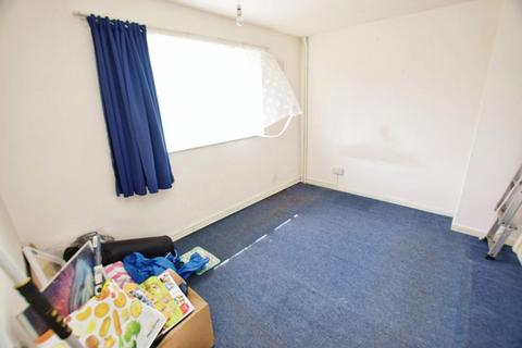 29 Lancelot Road, Exeter, EX4 9BZ