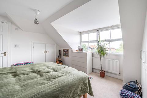 2 bedroom flat to rent, Willesden Lane, Willesden Green, London, NW2