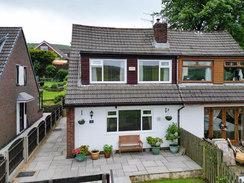 Stoneyroyd, Rochdale 3 bed semidetached house for sale £209,950