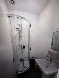 Property to rent, Mitcham CR4
