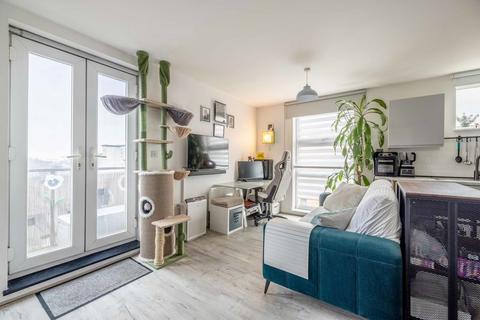 2 bedroom apartment for sale, Burlington Road, Slough