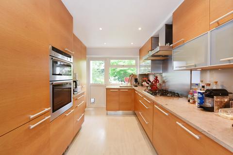 90 Gore Road, London, E9 7HW