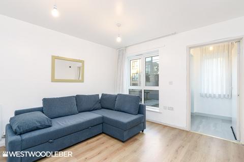 1 bedroom ground floor maisonette to rent, Salisbury Road, Hoddesdon EN11