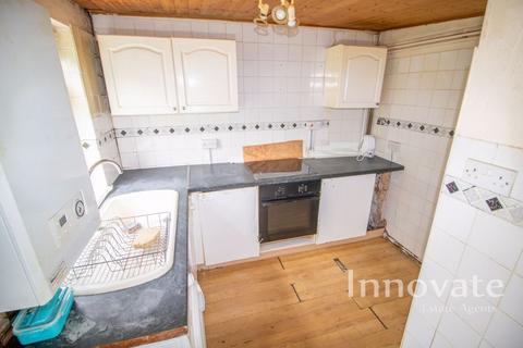 2 bedroom detached bungalow for sale, Mincing Lane, Rowley Regis B65