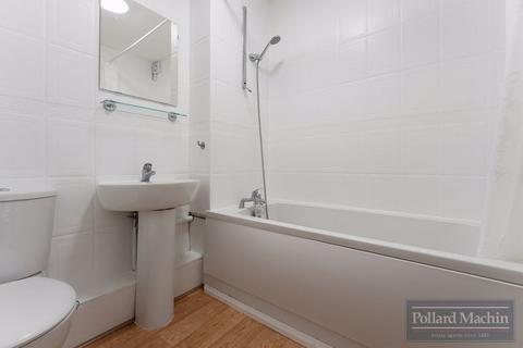 Flat 3, 3 Parrs Close, South Croydon, CR2 0QX