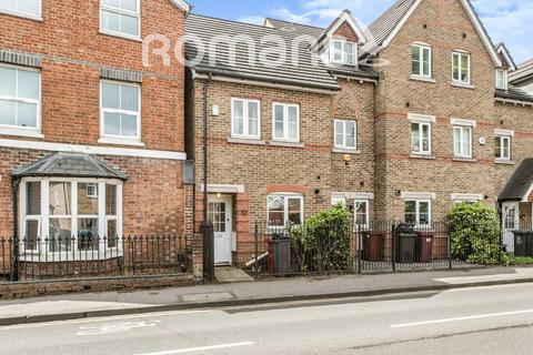 2 bedroom townhouse to rent, Cintra Close, Reading