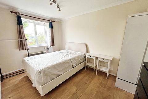 1 bedroom apartment to rent, Ibbotson Court, Poyle Road