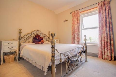 4 The Hyde, Purton, Swindon, SN5 4DY