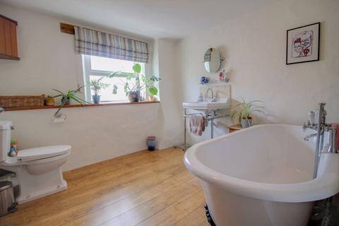 4 The Hyde, Purton, Swindon, SN5 4DY