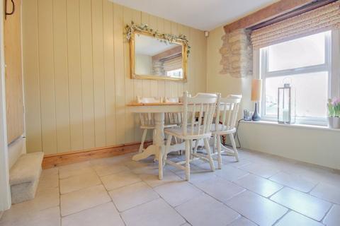 4 The Hyde, Purton, Swindon, SN5 4DY