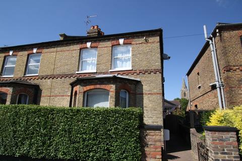 3 bedroom semi-detached house to rent, St Marks Road